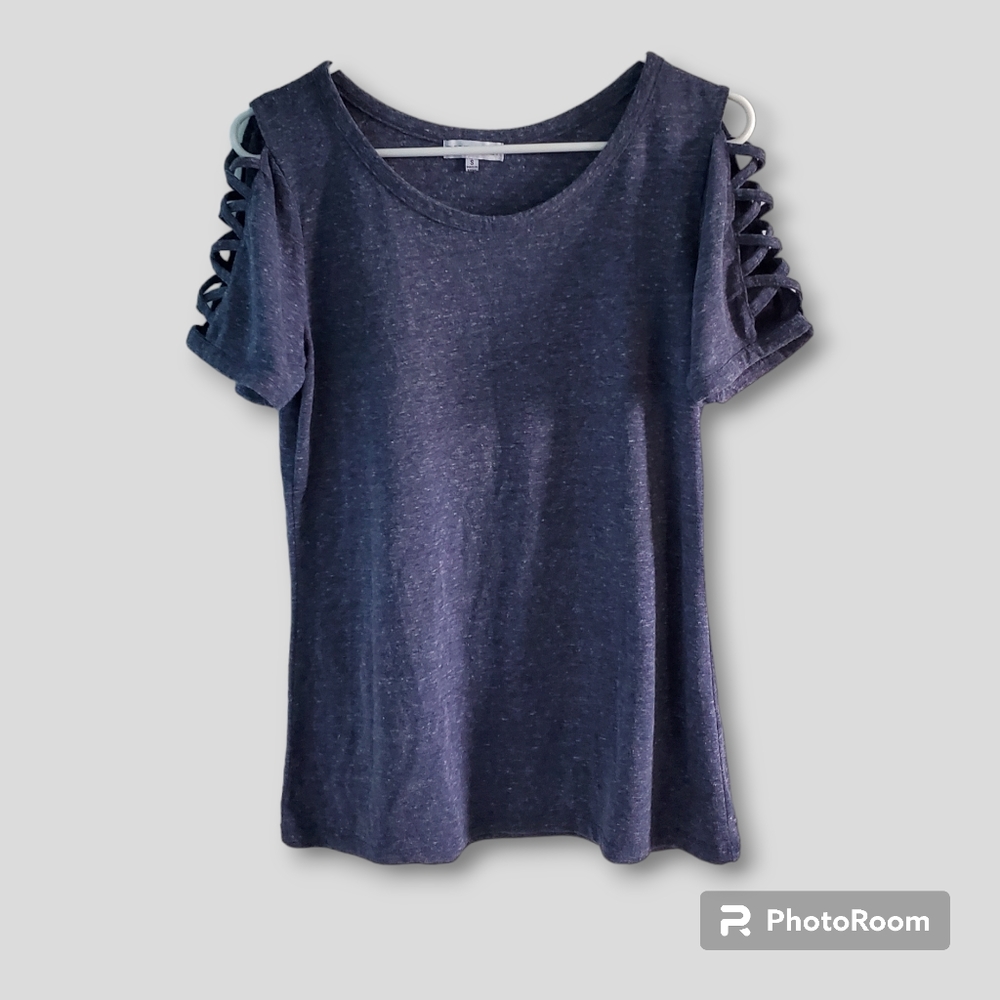 Thyme + Honey blue marled-look cold shoulder tee with crisscross sleeves, size S